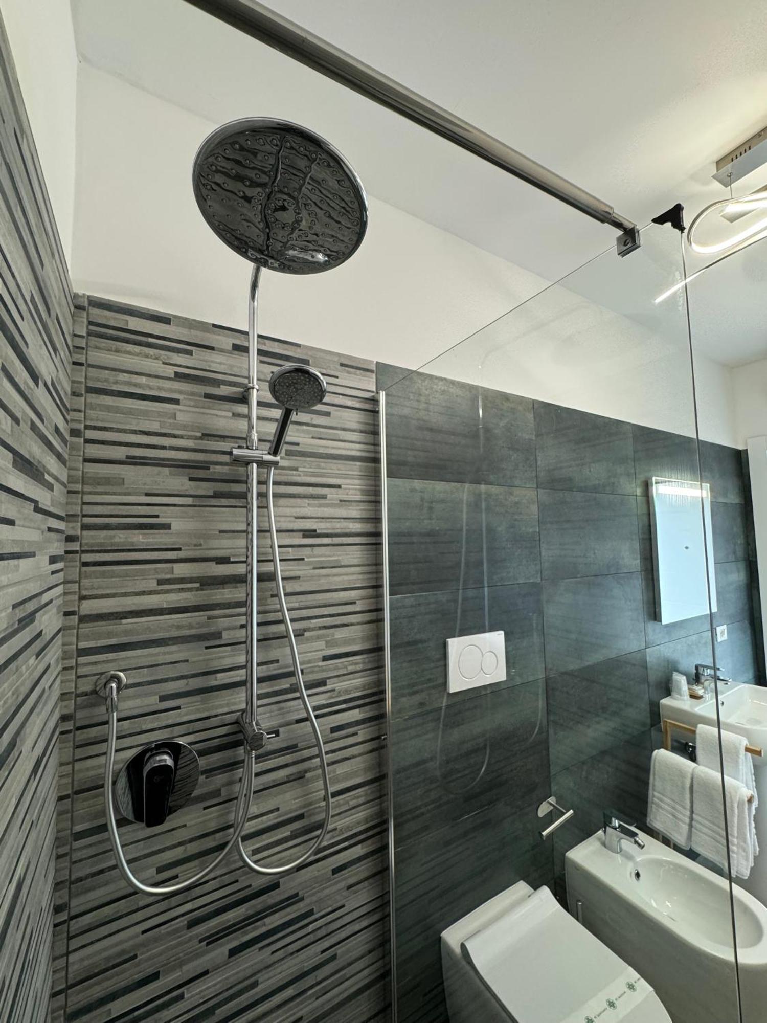 Residence แชร์เวีย ภายนอก รูปภาพ