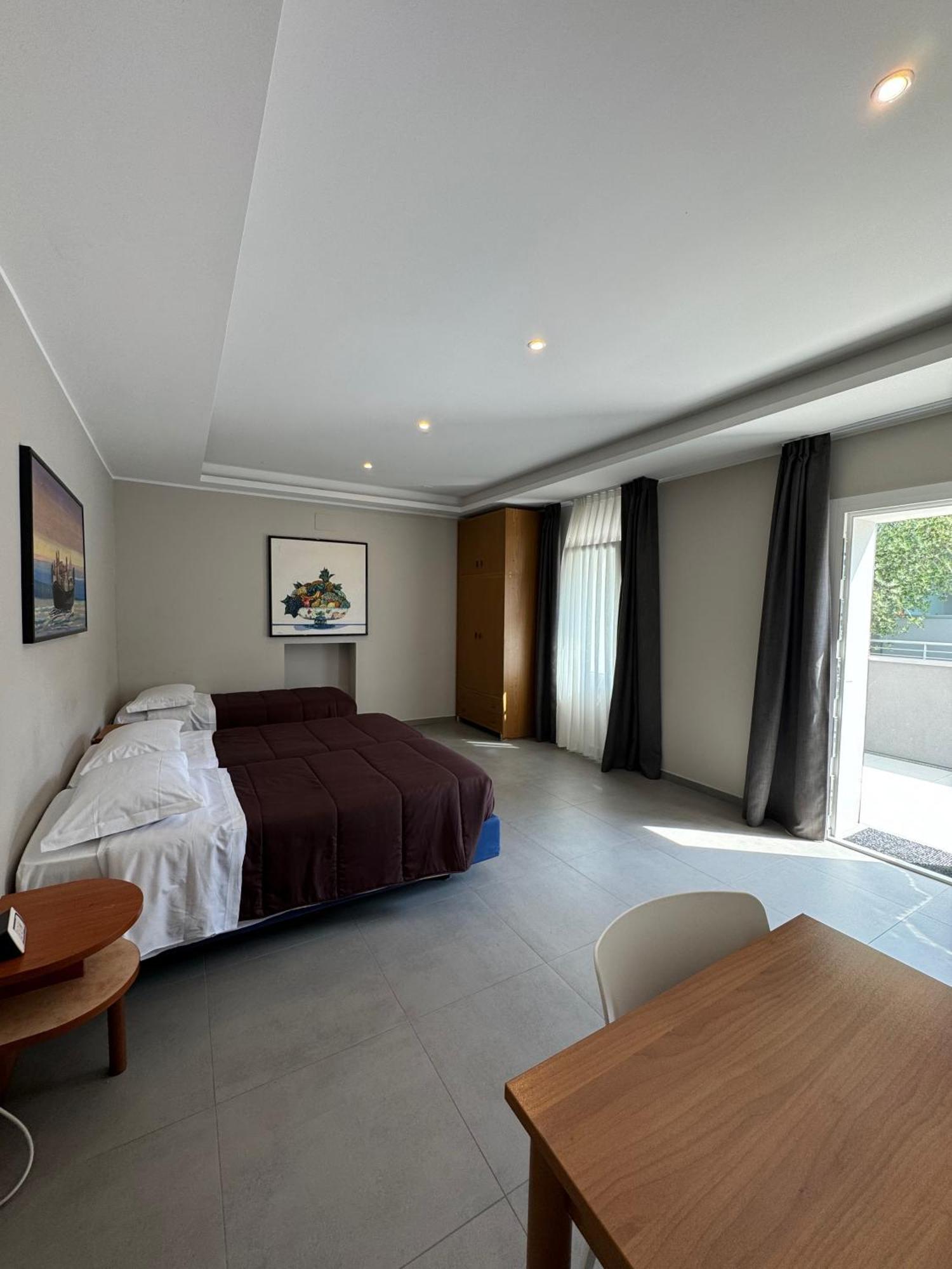 Residence แชร์เวีย ภายนอก รูปภาพ